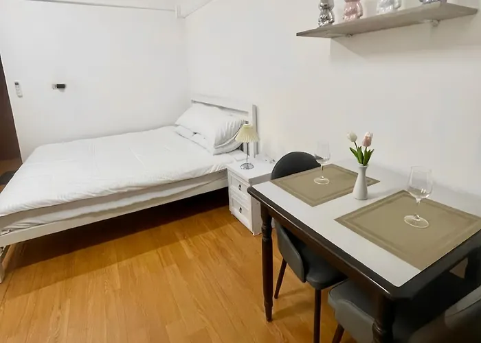 At Platinum Appartement